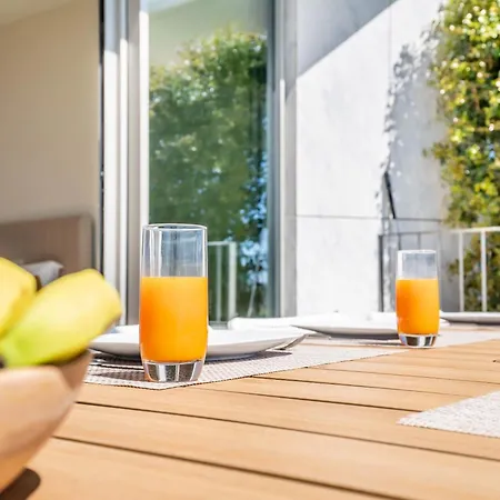 Beachfront Garden & - Indoor And Outdoor Pool Apartament *