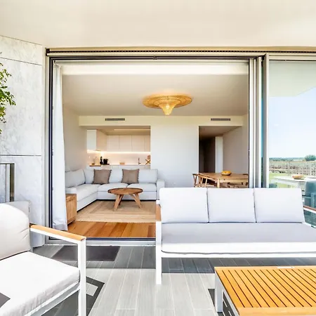 Beachfront Garden & - Indoor And Outdoor Pool *