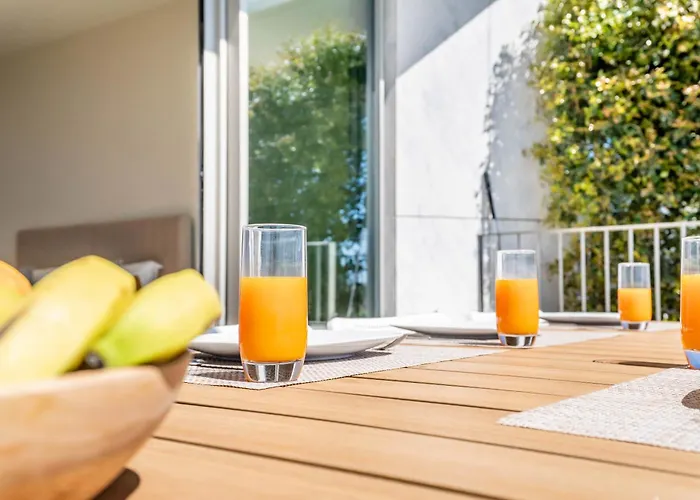 Beachfront Garden & - Indoor And Outdoor Pool Διαμέρισμα *