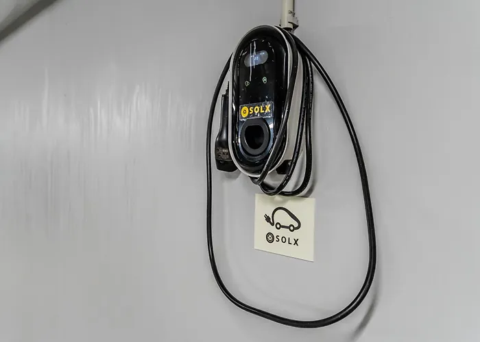 Beachfront Garden & - Indoor And Outdoor Pool *