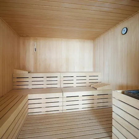 شقة Beachfront Garden & - Indoor And Outdoor Pool