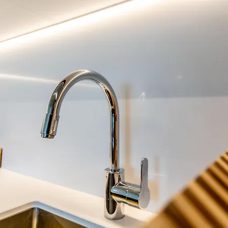 Beachfront Garden & - Indoor And Outdoor Pool شقة *