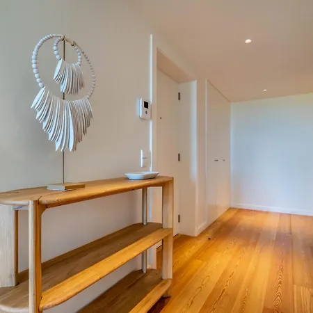 Beachfront Garden & - Indoor And Outdoor Pool شقة *